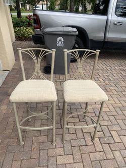 Pair of bar stools in great shape!!