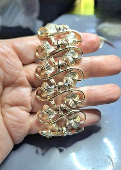 Vintage Textured Leaf Filigree Link Bracelet