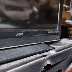 Vizio Older Smart Tv With Remote