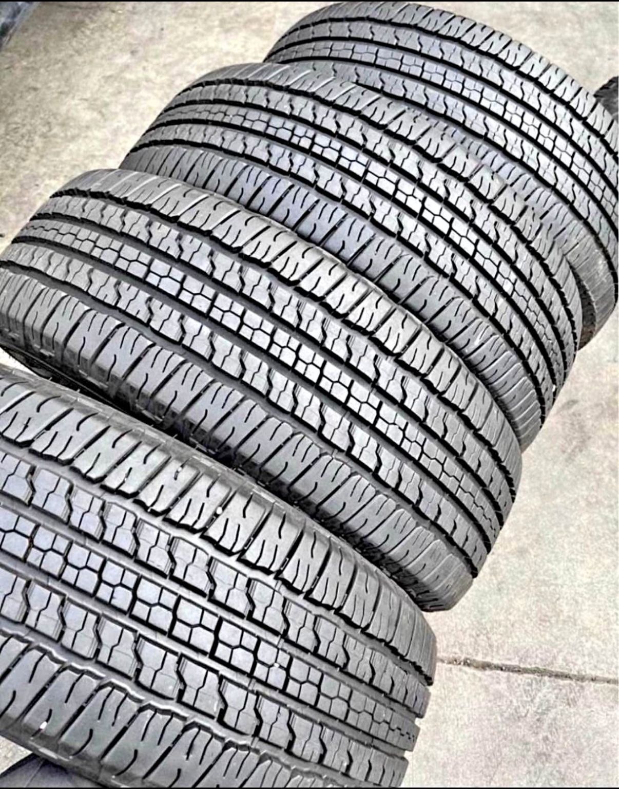 255 65 17 Vendo Un Set De Llantas Usadas En Excelente Condición Marca GOODYEAR