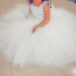 Beautiful Flower Girl Dress 