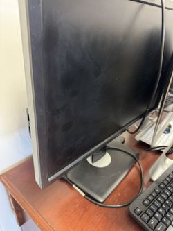 Dell & HP 22” Computer Monitors