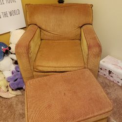 Chair With Ottoman 