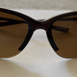 New Oakley Sunglasses- Unstoppable 