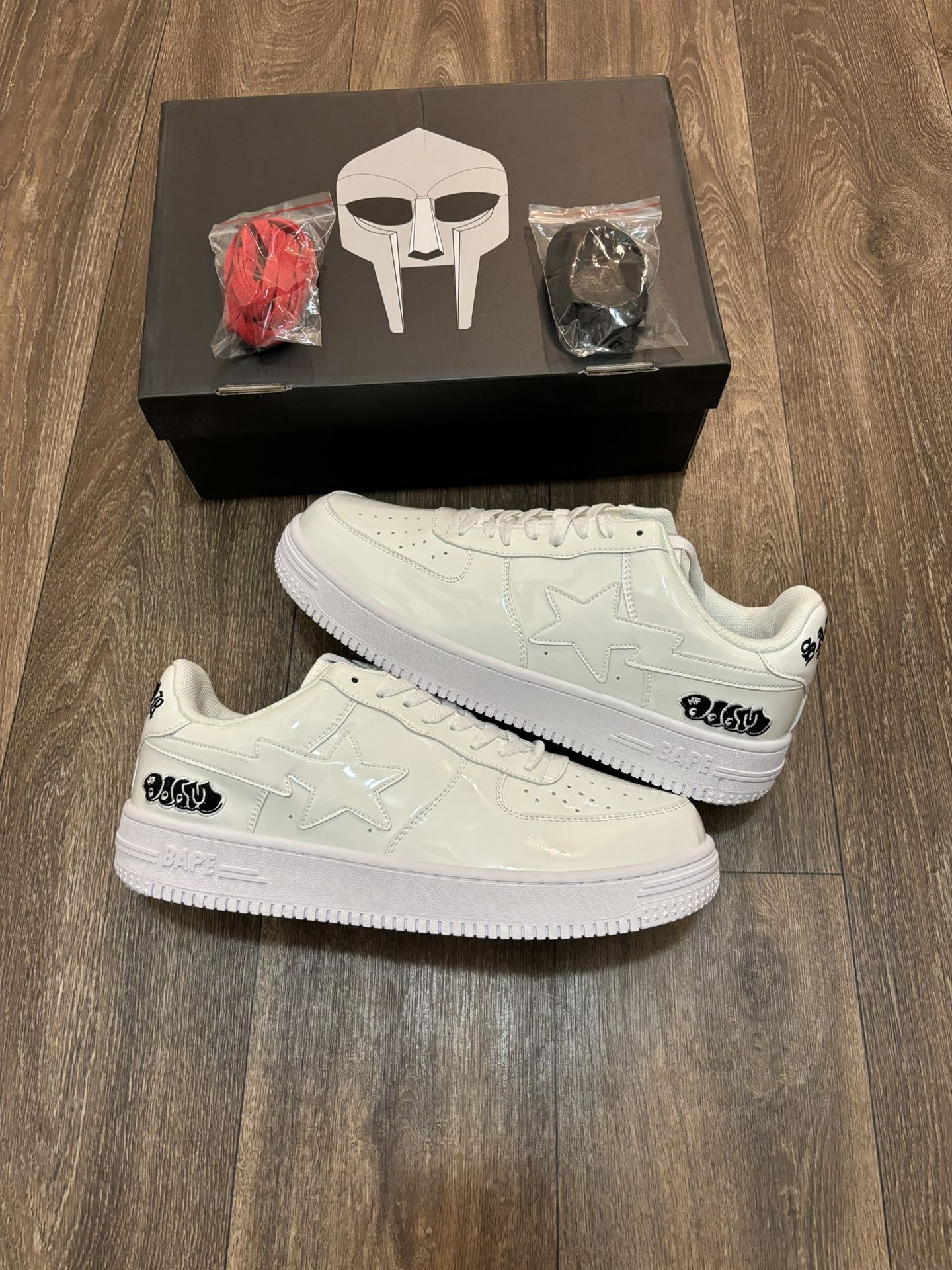 Bapesta MF Doom White - Sizes 10m-11.5m