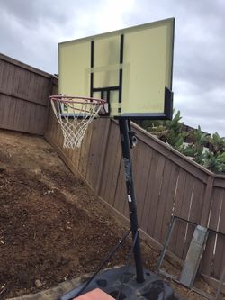 Spaulding Basketball Stand FREE