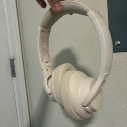 Soundcore headphones q20i