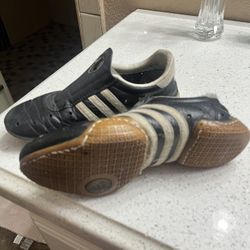 addias Leather tennis Size 7