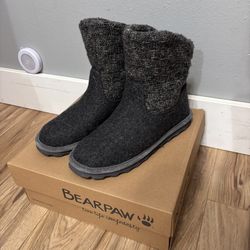 New Bear Paw Boots Size 9 