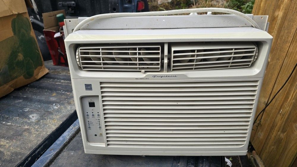 Air Conditioning Unit In Window