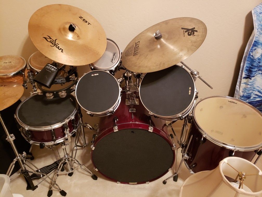 Complete Yamaha Drumset - Excellent Condition!!