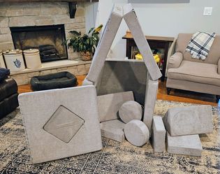 Kid's convertible play fort!