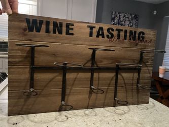 Wall decor for wine bottles
