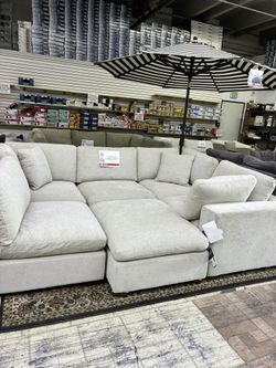 Thomasville Lowell 6-Piece Modular Sectional