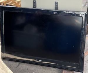 DYNEX LCD TV