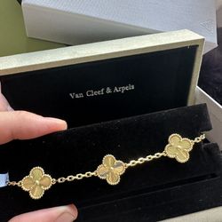 VCA Gold Bracelet Jewelry 
