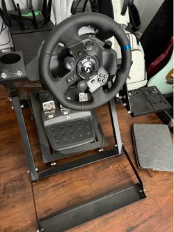 Logitech G923 steering wheel