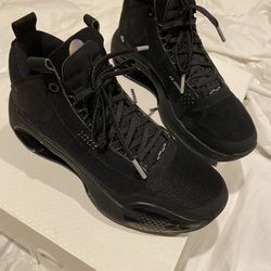 Boys Jordana Sz 5 1/2