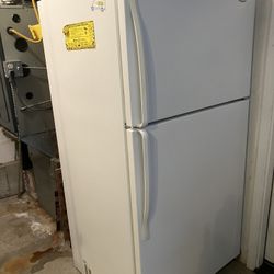 Whirlpool  Refrigerator/Freezer - 21.0 cu. ft. 