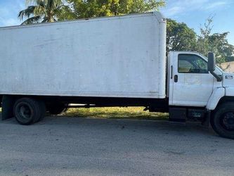 Box truck with 301 thousand miles 