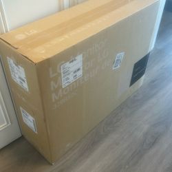 32 Inch LG Curved Computer Monitor 