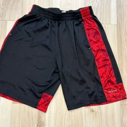 Spalding Boys Performance Athletic Basketball Gym Shorts Size 14/16 Large.