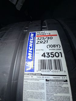 Michelin Pilot Sport 4S 325/30ZR21 Tire