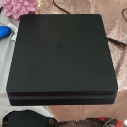 Playstation  4 slim  not working for parts ok it turn on and the off