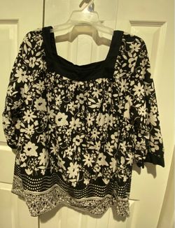 Faded Glory Plus Size Black & White Floral Square-Neck Blouse with Border Print size 4X
