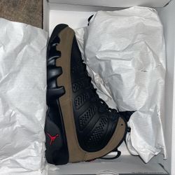Air Jordan 9 Retro Black/True Red-Light Olive 