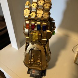 LEGO Infinity Gauntlet