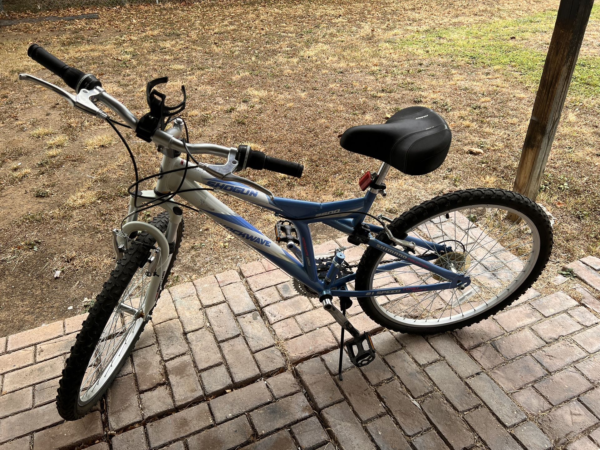 26" Women's Shogun Shockwave Shimano Mountain Bike