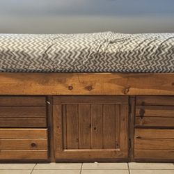 Captains Bed w/ Storage