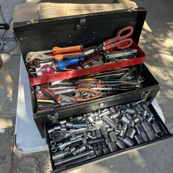 Rally Craftsman Tool Box With Tools 