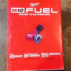Milwaukee M12 FUEL 12V Lithium-Ion Brushless Cordless 3 in. Cut Off Saw (Tool-Only)