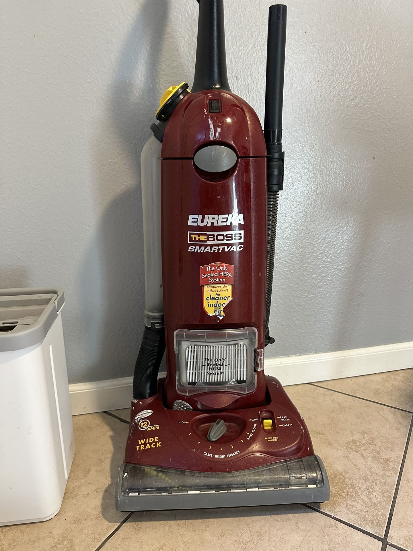 Eureka The Boss SmartVac Upright Vacuum Cleaner 4870MZ