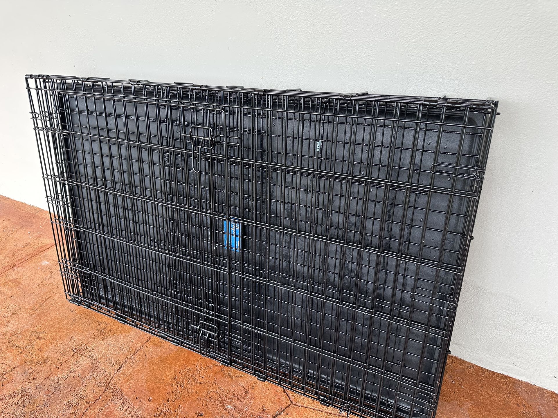 XL Dog Crate / Cage - Like New