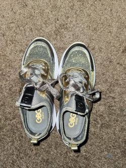 Guess shoes Size 6 Brand New
