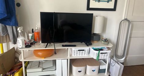 32 inch Hisense TV