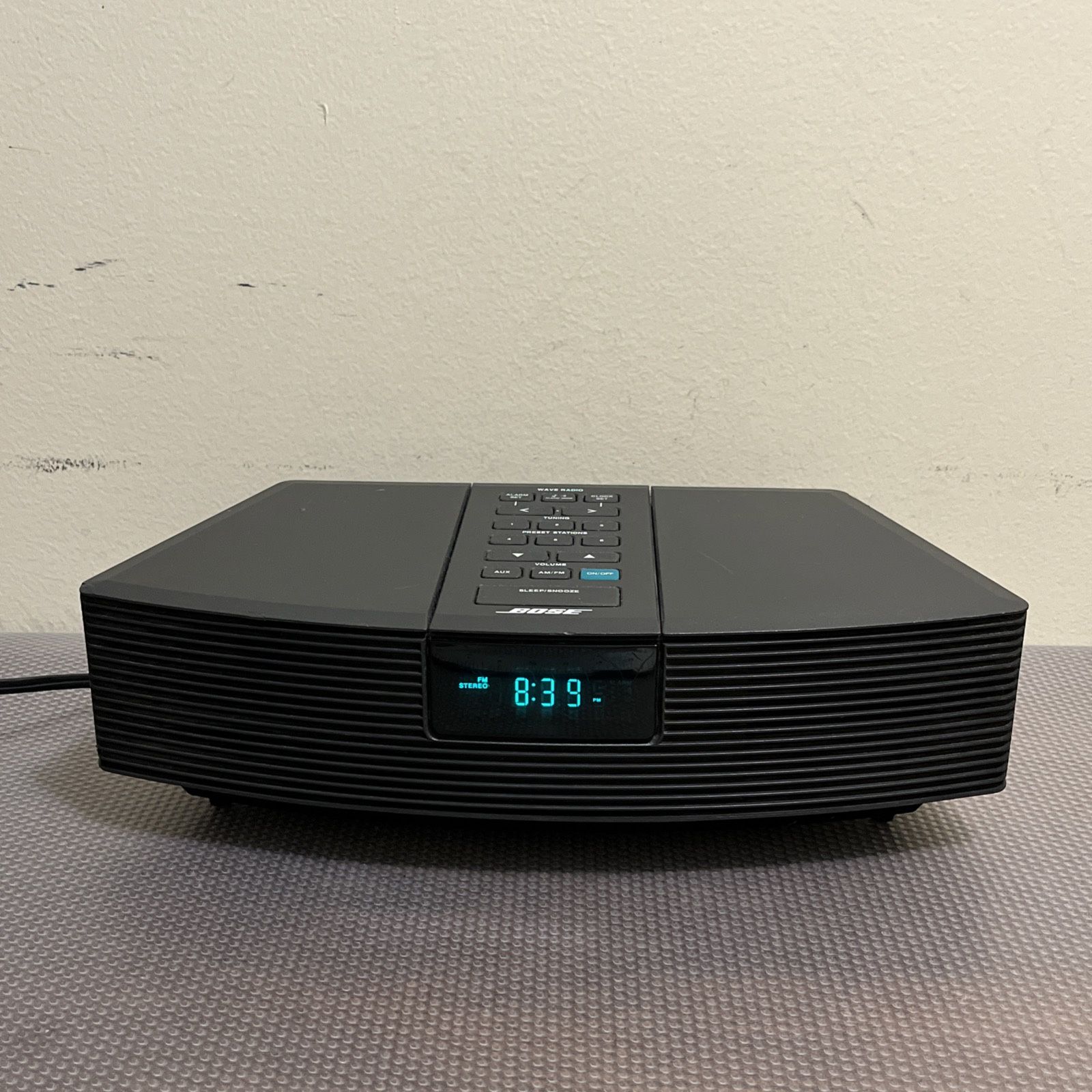 BOSE WAVE RADIO AWR1-1W AM/FM/CLOCK ALARM / AUX MUSIC SYSTEM *NO REMOTE * - Works Great!