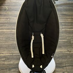 Electrical Baby Swing (4moms Mamaroo)