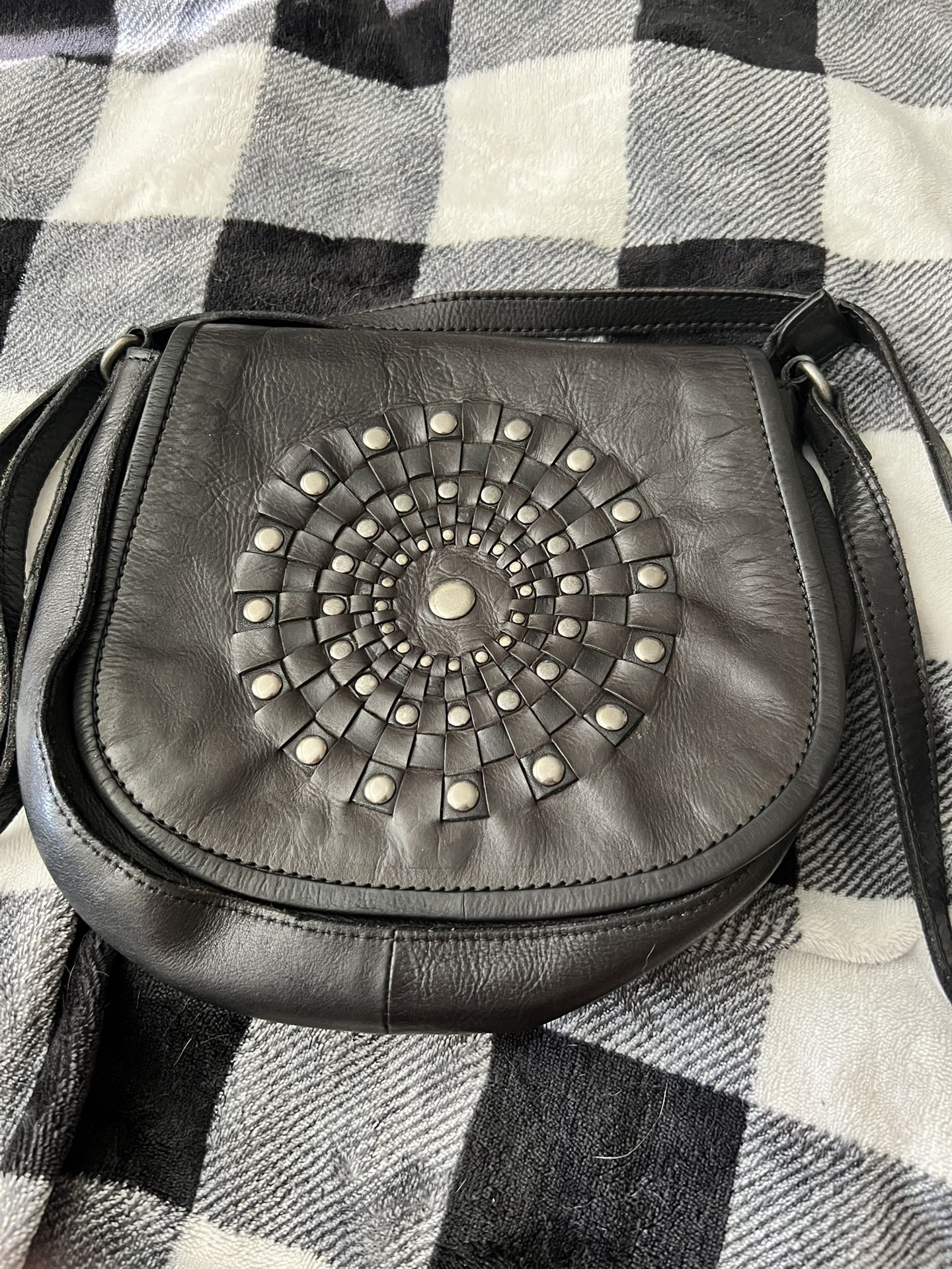 Vilenca Holland Crossbody Bag