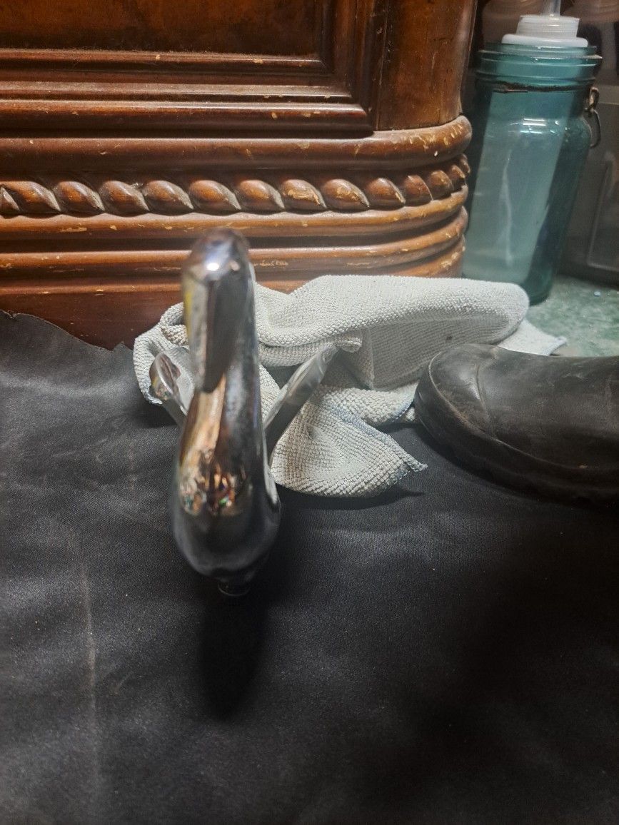 vintage Packard Swan hood ornament / bonnet mascot.