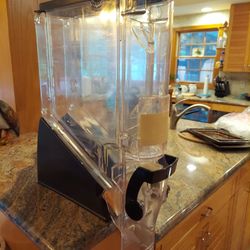 Dry Foods/grains/cereal/coffee DISPENSER/CONTAINER