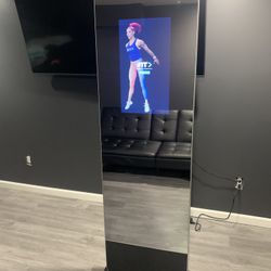 ProForm Vue Reflective Trainer 22” Touchscreen 