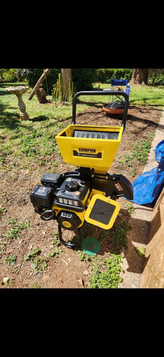 Champion Wood Chipper - 3" 224CC