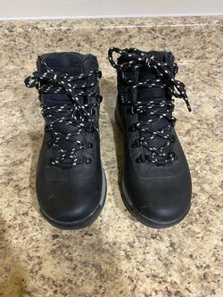 Columbia boots size 6.5