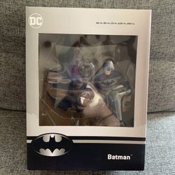 DC Comics 12in Batman Dark Knight Returns Jim Lee Statue Chronicle Collectibles