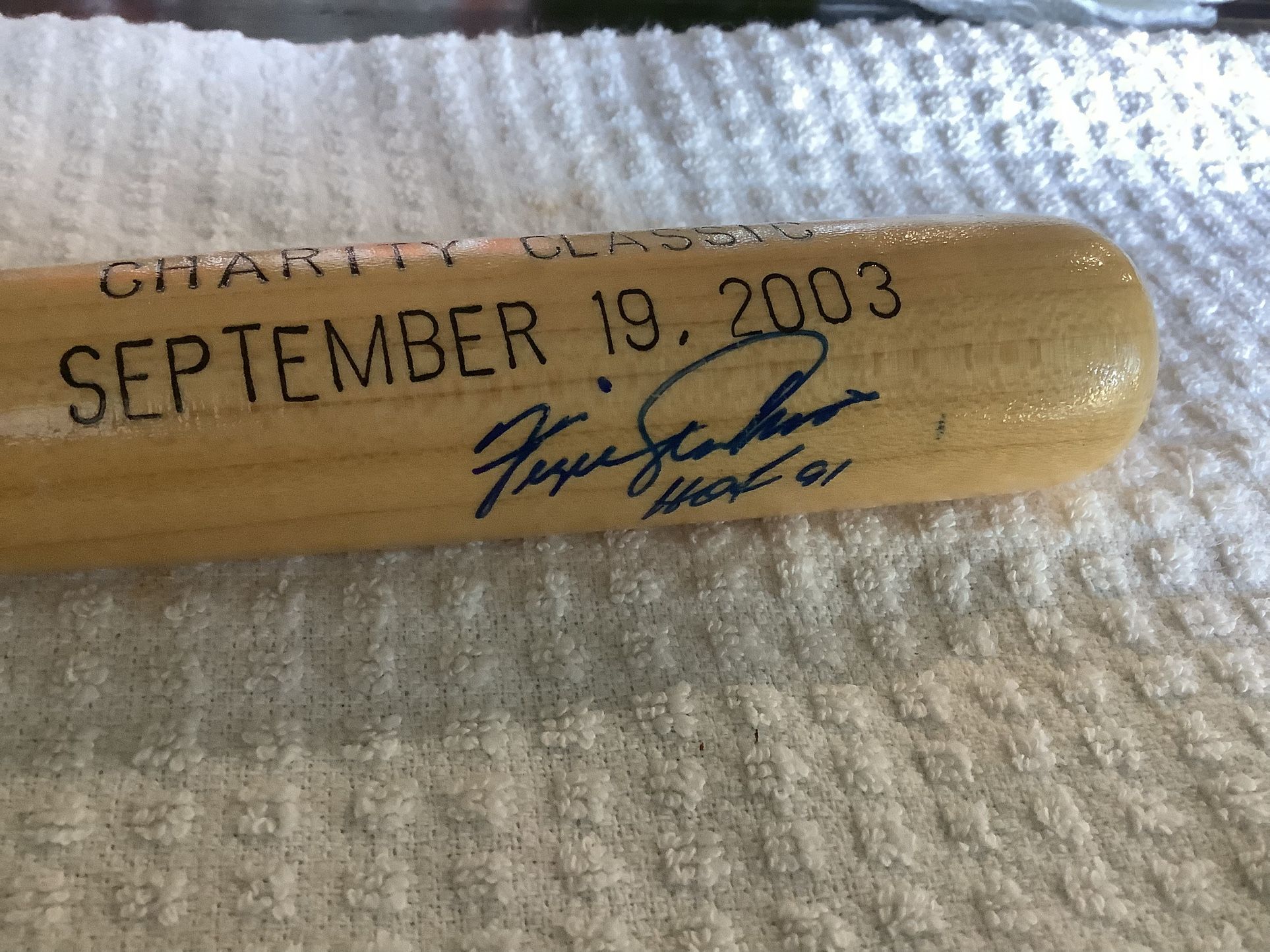 Chicago Cubs Ferguson Jenkins autographed Charity Classic mini baseball bat. 9/19/2003 Plainfield, Illinois