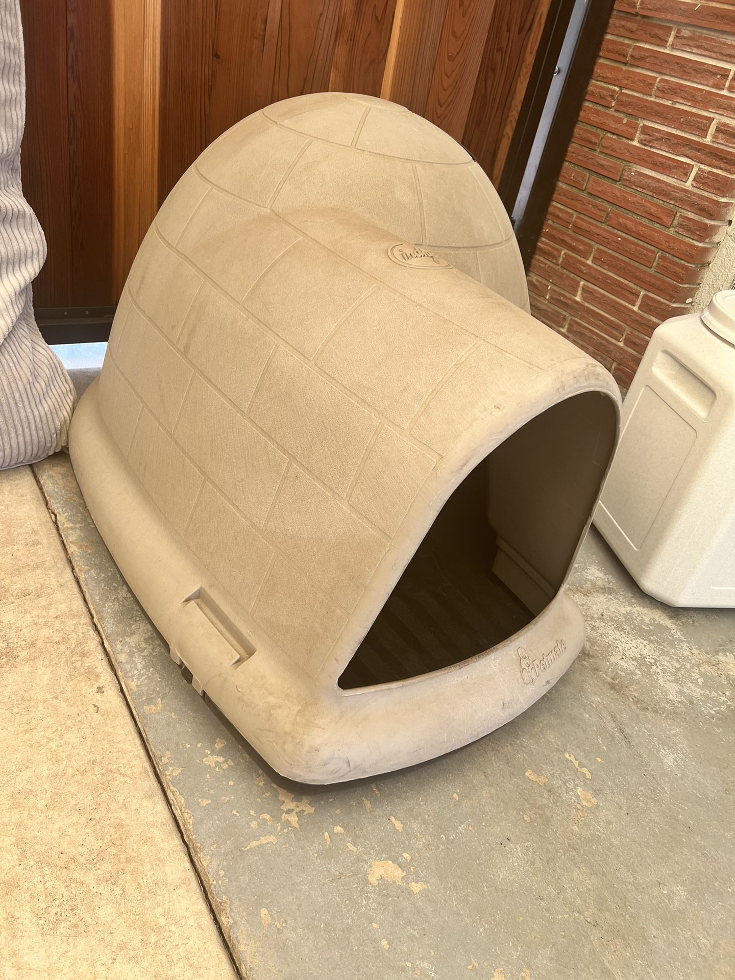 Dog House/Food Container/Bed